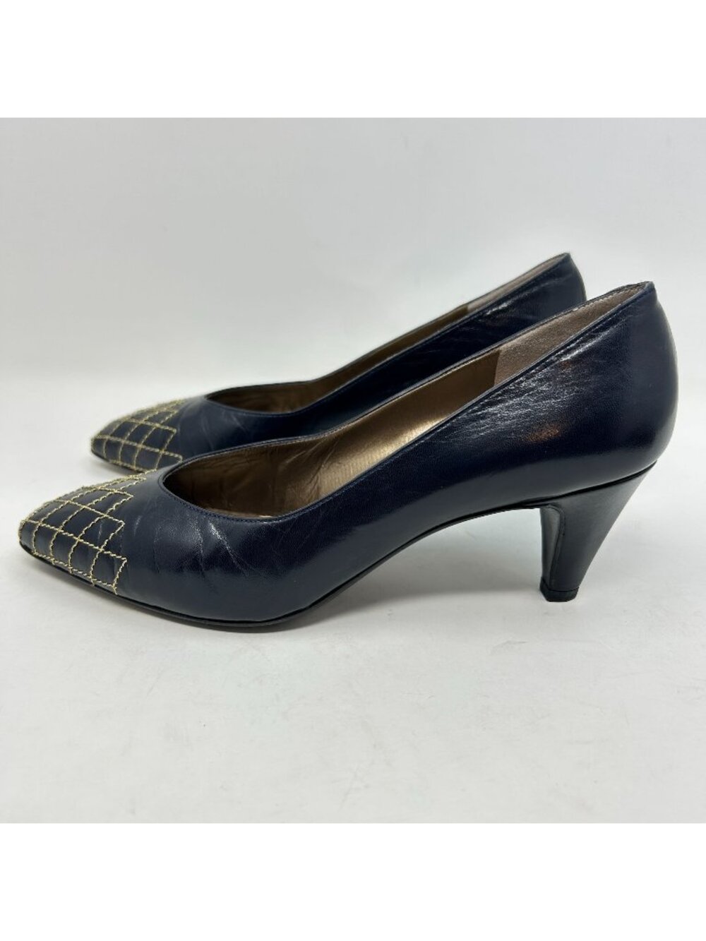 Vintage Bruno Magli Women’s Navy Leather Pumps 6.5 M Made in Italy